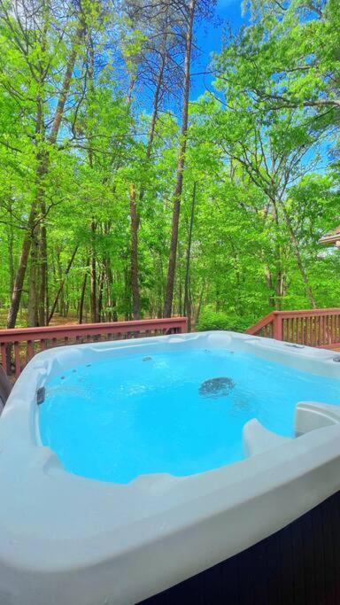 Emerald Cabin W/Hot Tub, Firepit, Lake, Skiing Basye Eksteriør bilde